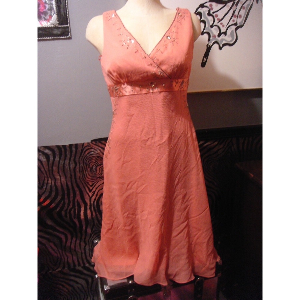 Jones New York dress coral color silk strapless v-neck sequin accent‎ size 6